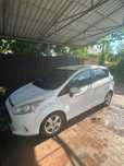 Автомобіль Ford B Max