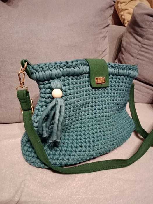 Torebka robiona na szydełku