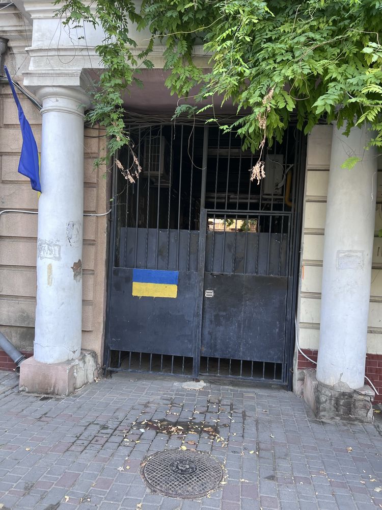 Комната в центре возле моря.