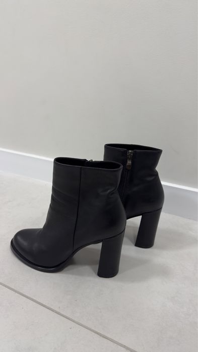 Ботильйони натуральна шкіра 38р