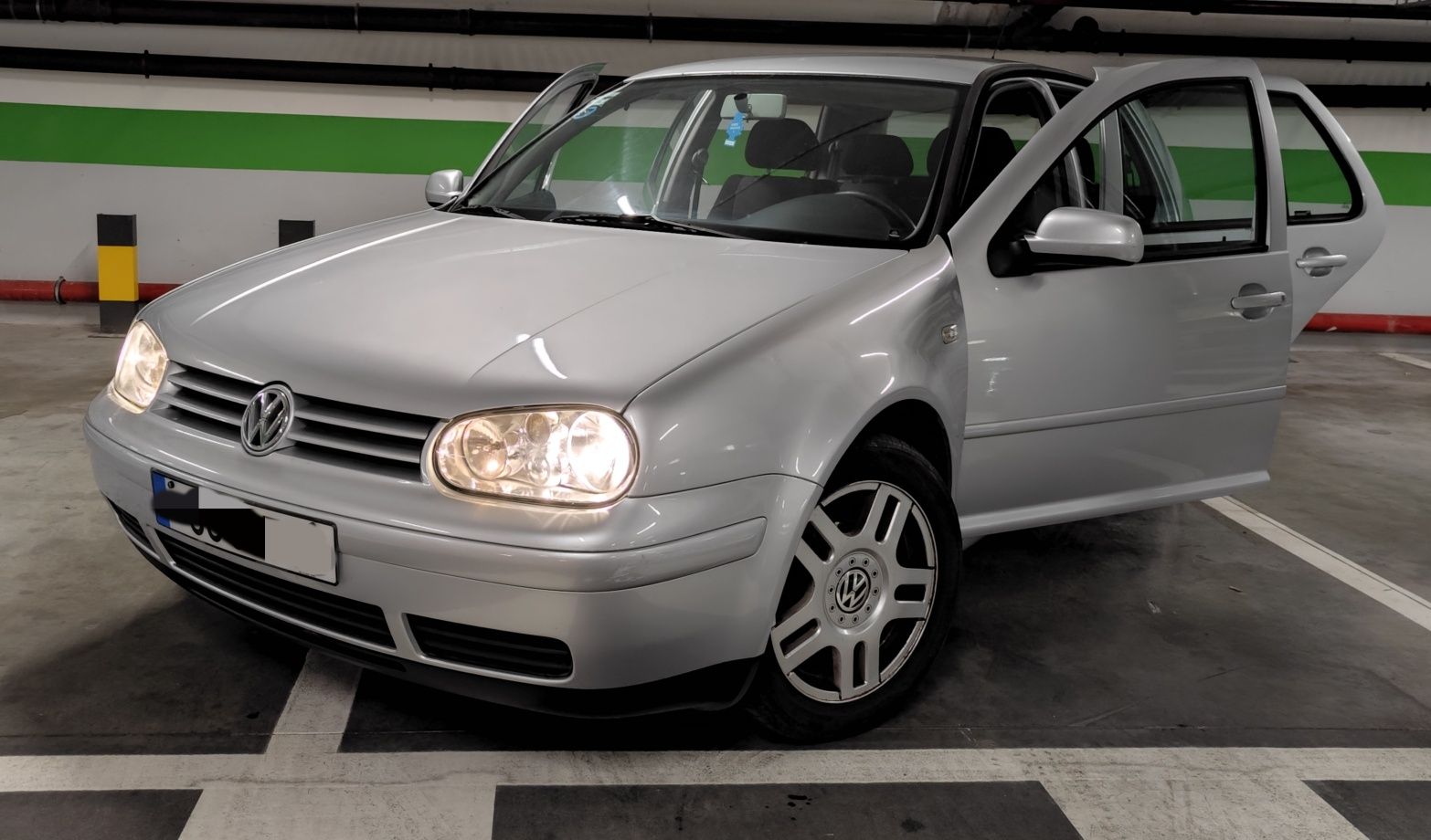 RESERVADO || VW GOLF 1.4i "25 Anos" | Ar Condicionado