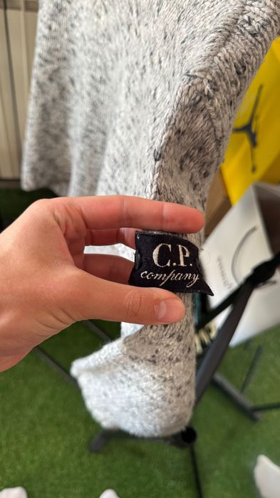 винтажный светр C.P Company з патчем М сайз