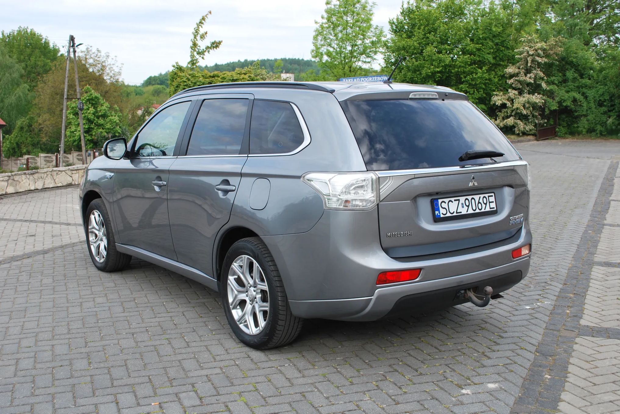 Mitsubishi Outlander 2.0 PHEV 4WD , Skóra , Ksenon , Rockford-Fosgate , Raport CarVertical