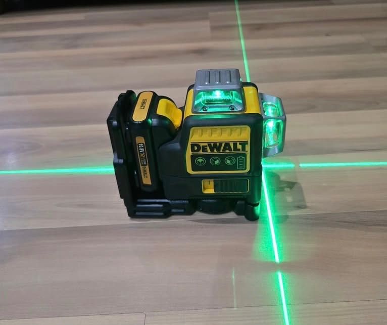Laser DeWalt 16 linhas 360°
