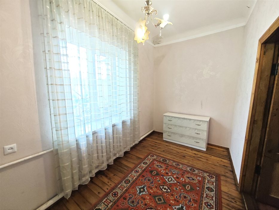 Оренда 4х кімнатного будинку у Дніпровському р-ні (Квітучий)