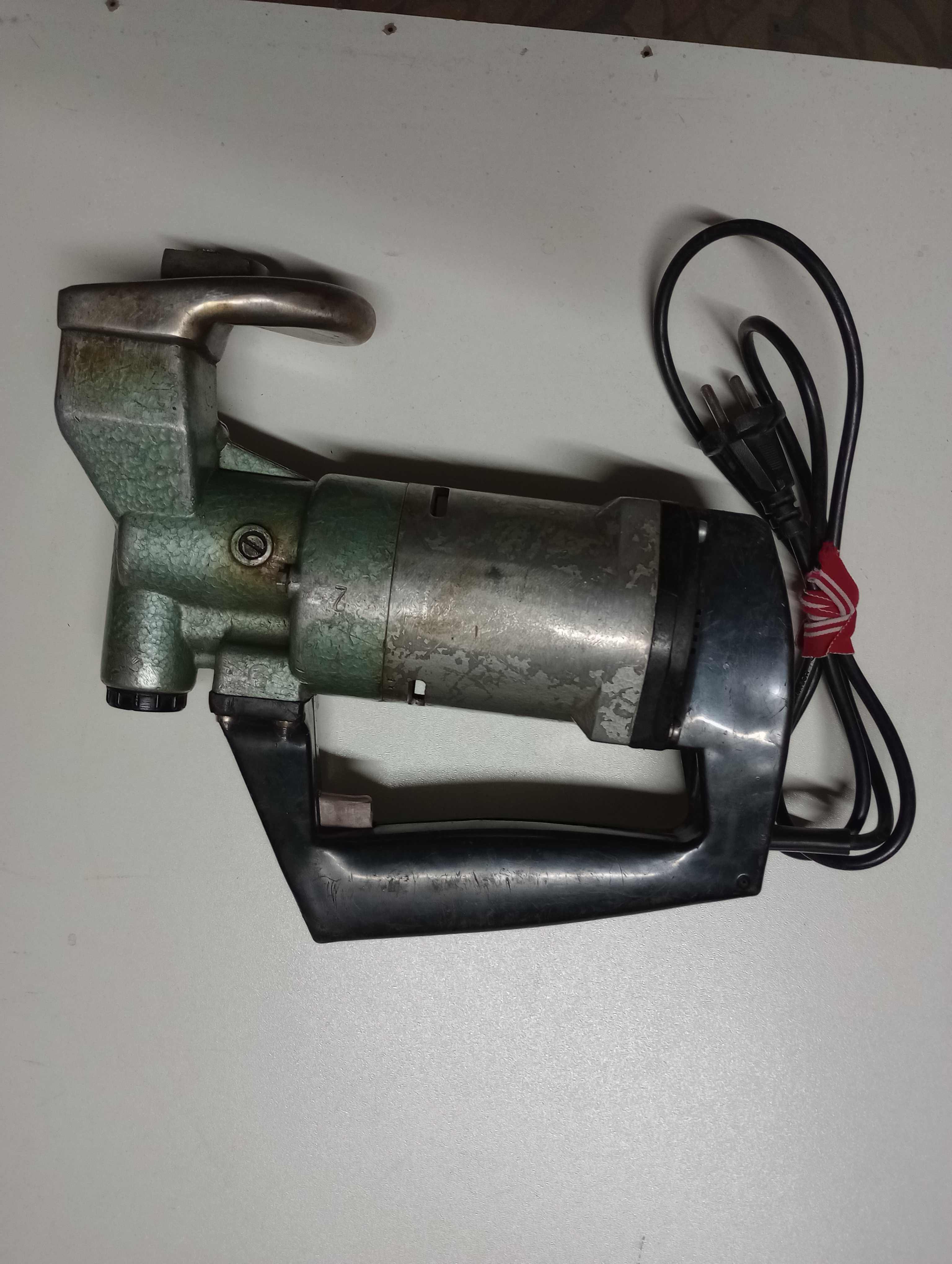Nożyce elektryczne do blachy -  Celma