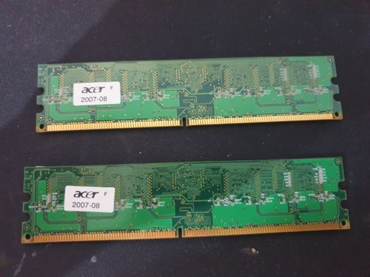 2 x Memória Ram Samsung PC2-5300U-555 512MB 1Rx8 667MHz 240-pin DIMM