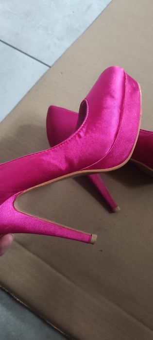 Szpilki różowe na platformie rozmiar 40