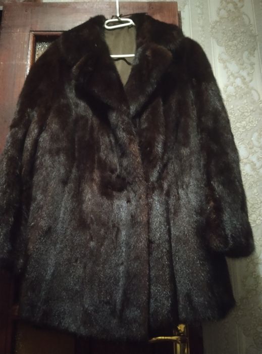 Продам полушубок з натуральної норки .