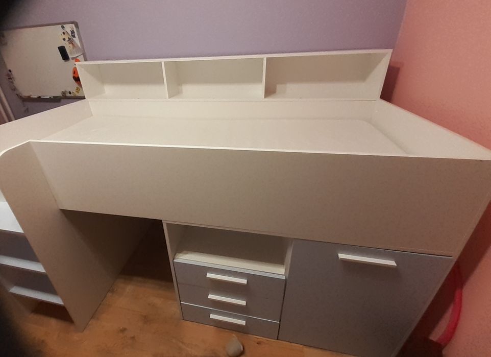 Łóżko piętrowe, antresola