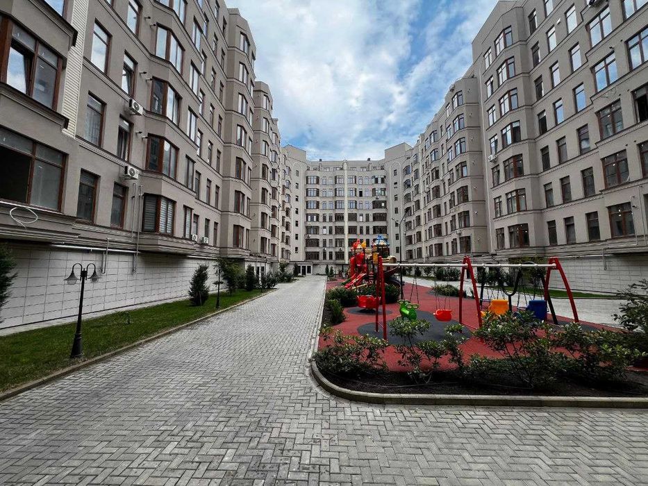 СРОЧНО! Продается квартира 50м  в ЖК Авиньон, у моря , инд. отопление