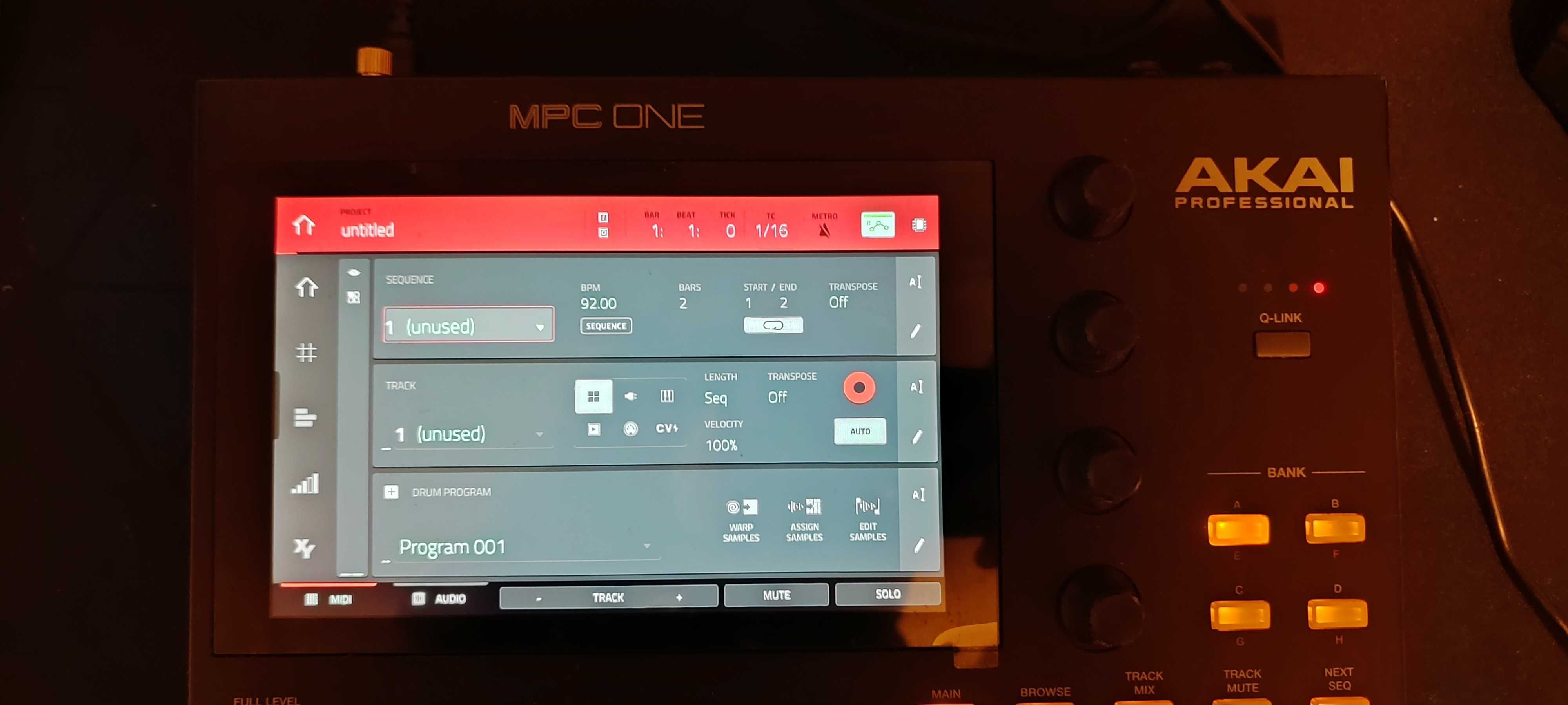 Akai MPC One como novo