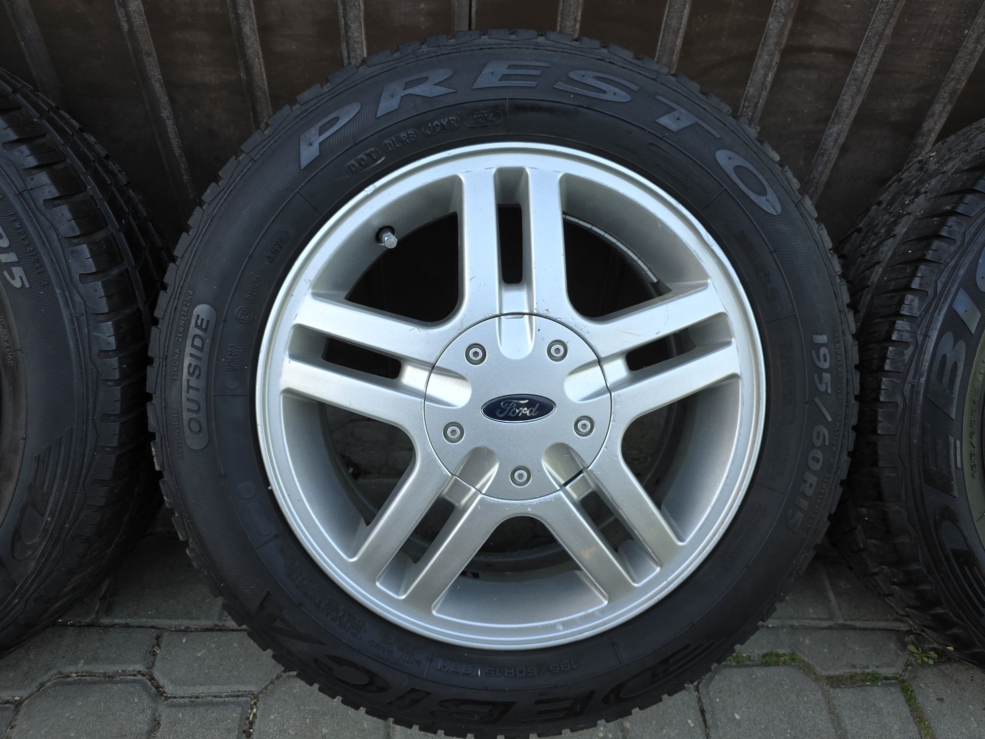 Felgi z oponami 195/60R15 Ford Focus 4x108 Fiesta Fusion Escort Sierra