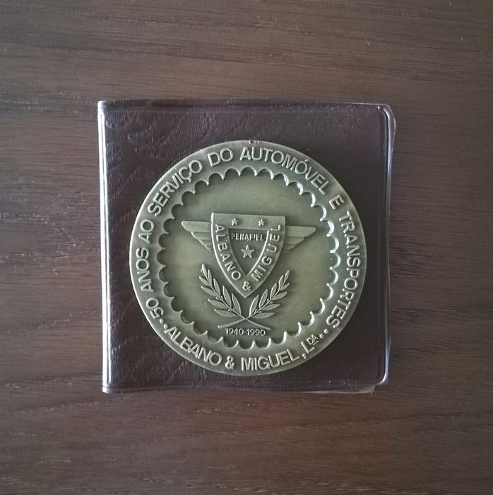 Medalha comemorativa de 1990