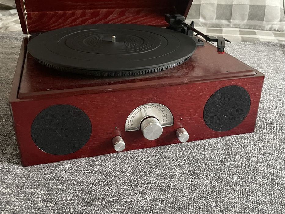 Giradiscos com radio