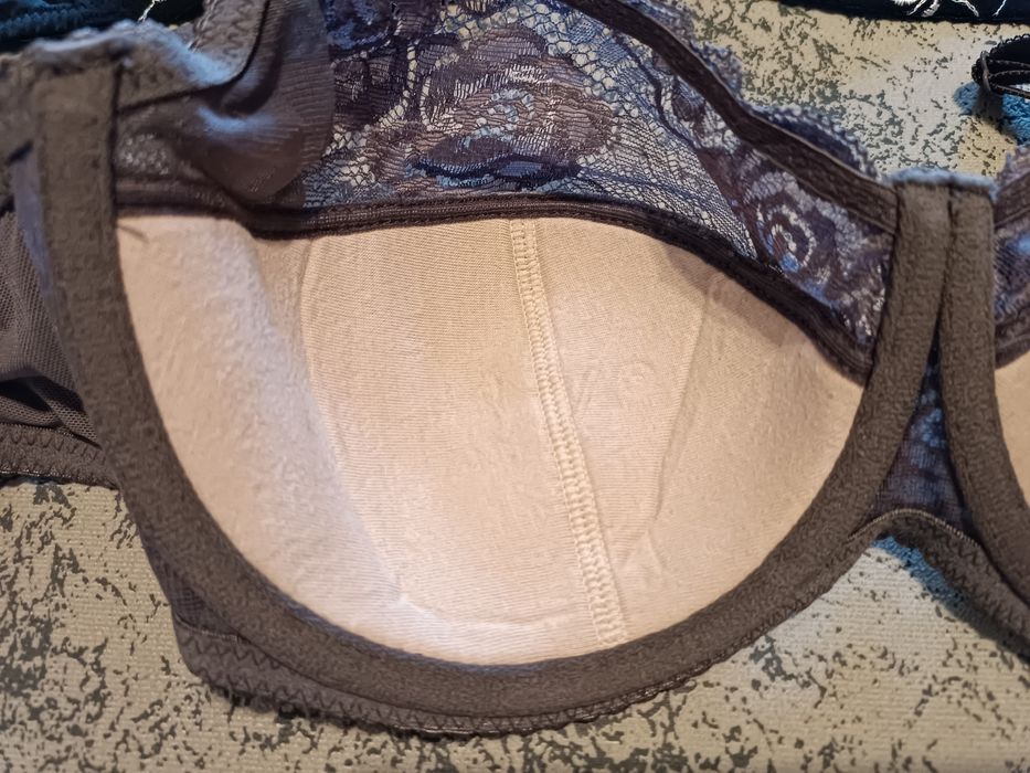 Бюстгальтер 75 Е, 75 D нові