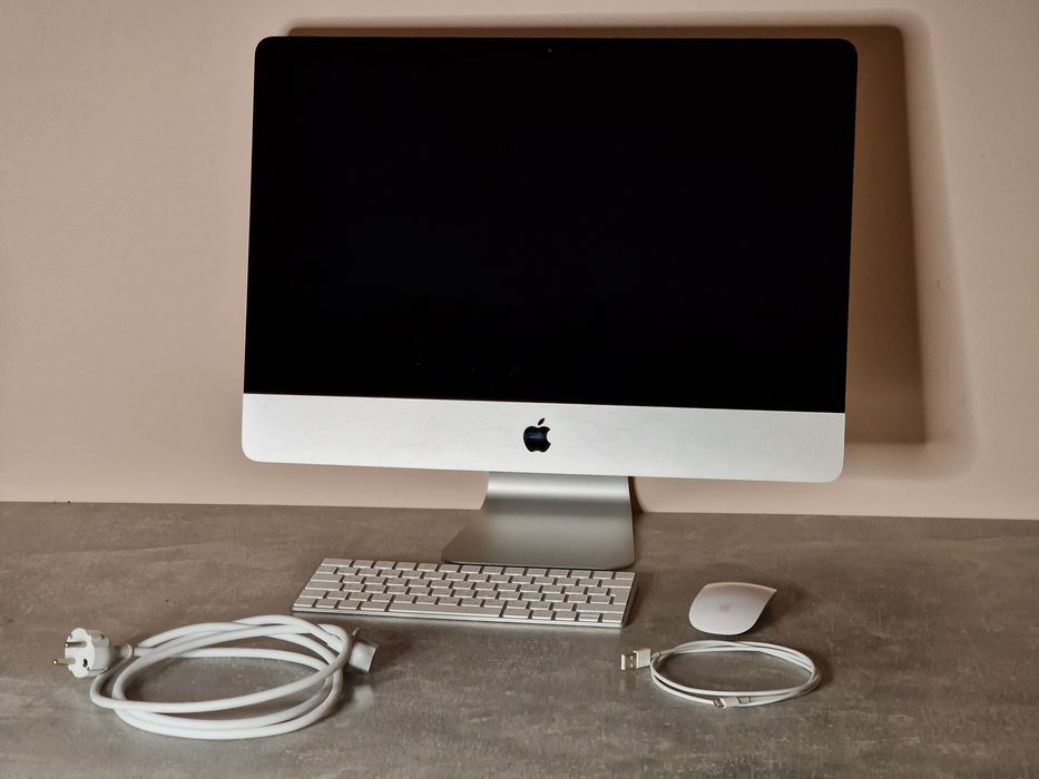 Моноблок Apple iMac 21.5 Retina 4K 2019 (MRT32)
