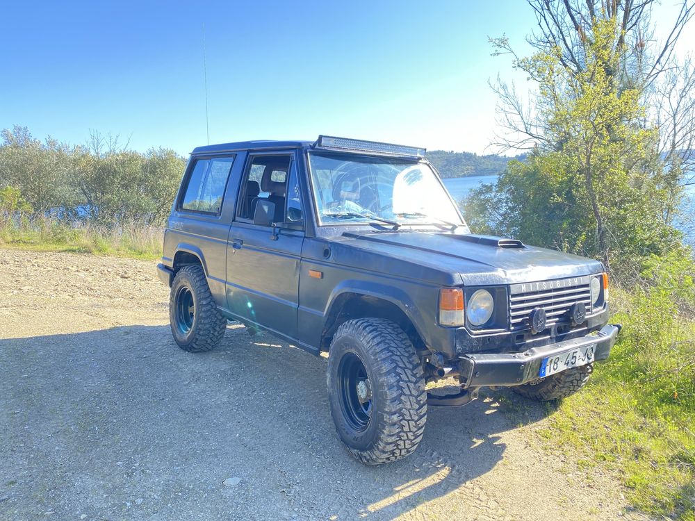 Mitsubishi pajero mk1