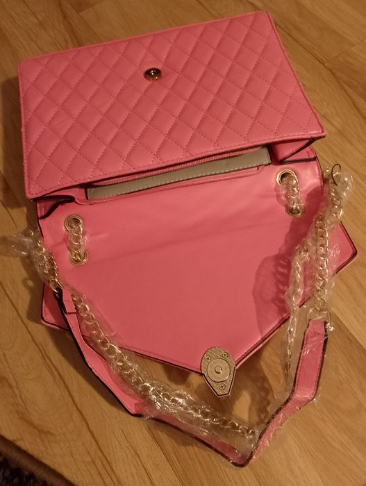 Nowa torebka ciemny róż  pikowana