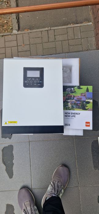 Гібридний Інвертор 3000KVA/ 2400W 24V В наявності