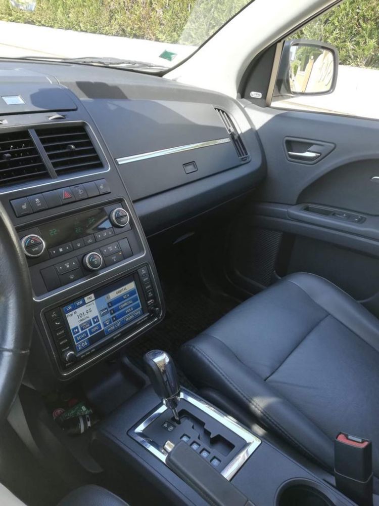 Dodge journey impecavel, com varios extras, geleiras, dvd, pele