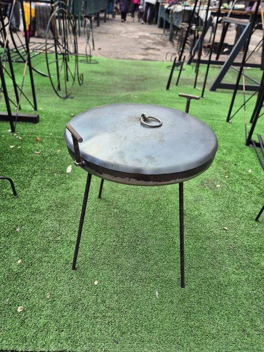 Мангал-сковорідка в наявності. Сковорідка