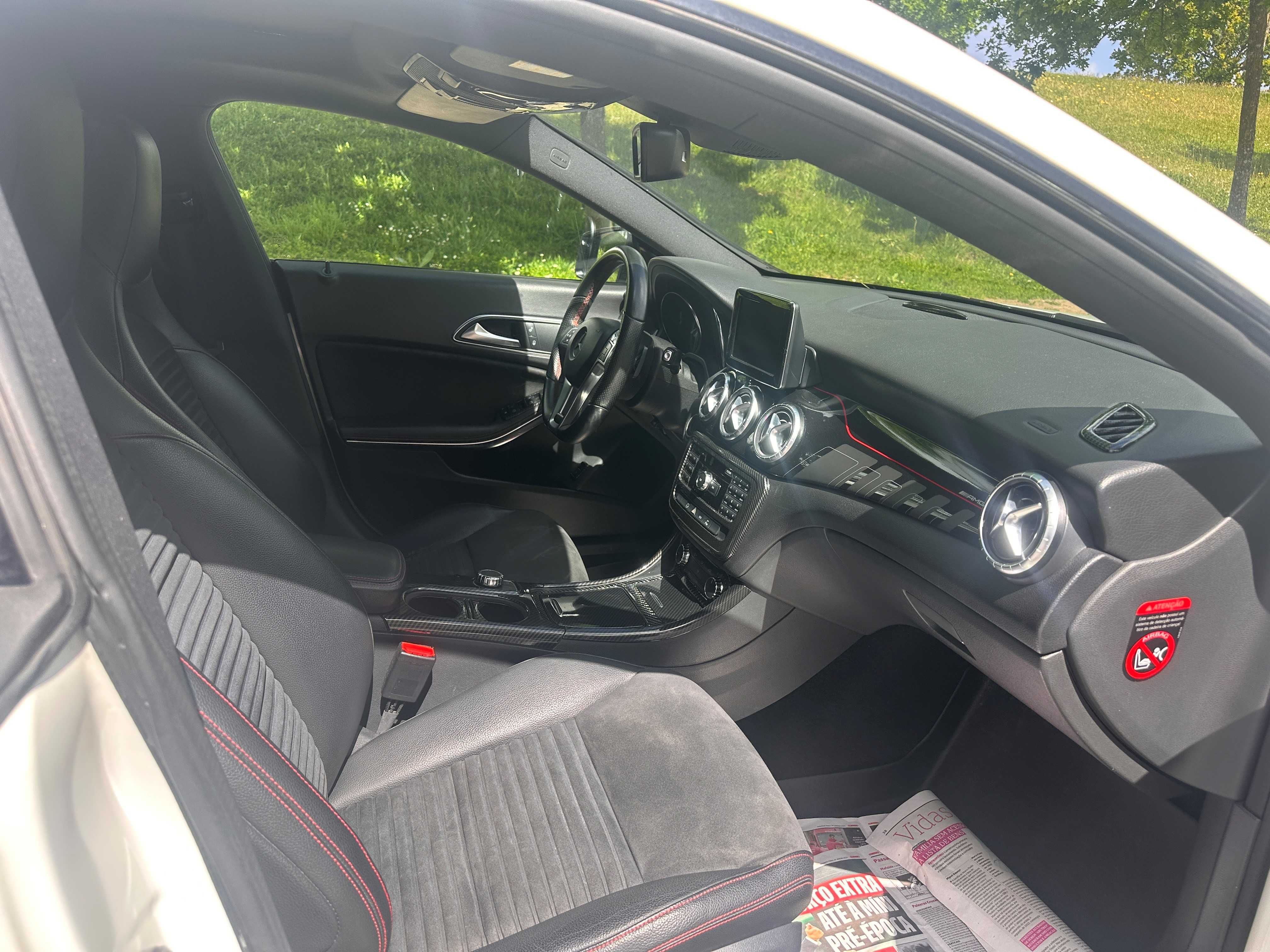 Mercedes-Benz CLA 220 AMG