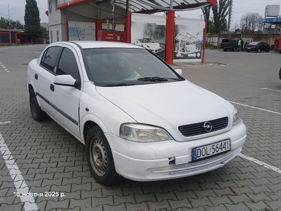 Опель астра седан 1,8 бензин