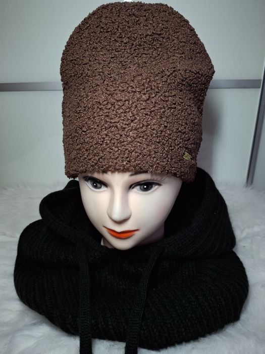 Czapki kominy damskie