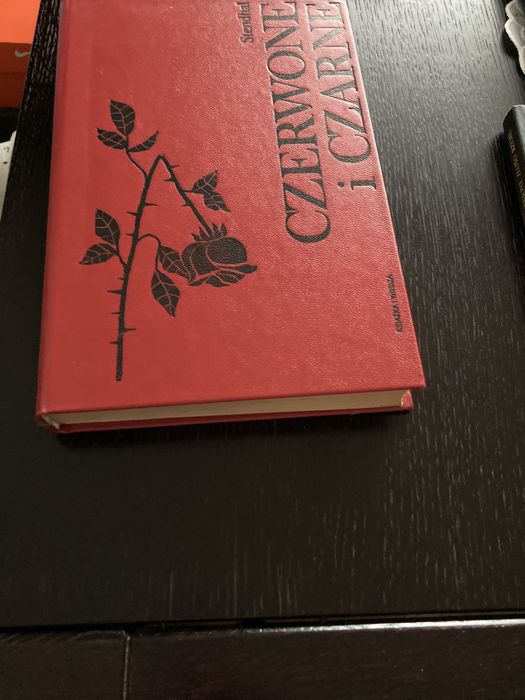 Książka  „Czerwone i Czarne” Stendhall