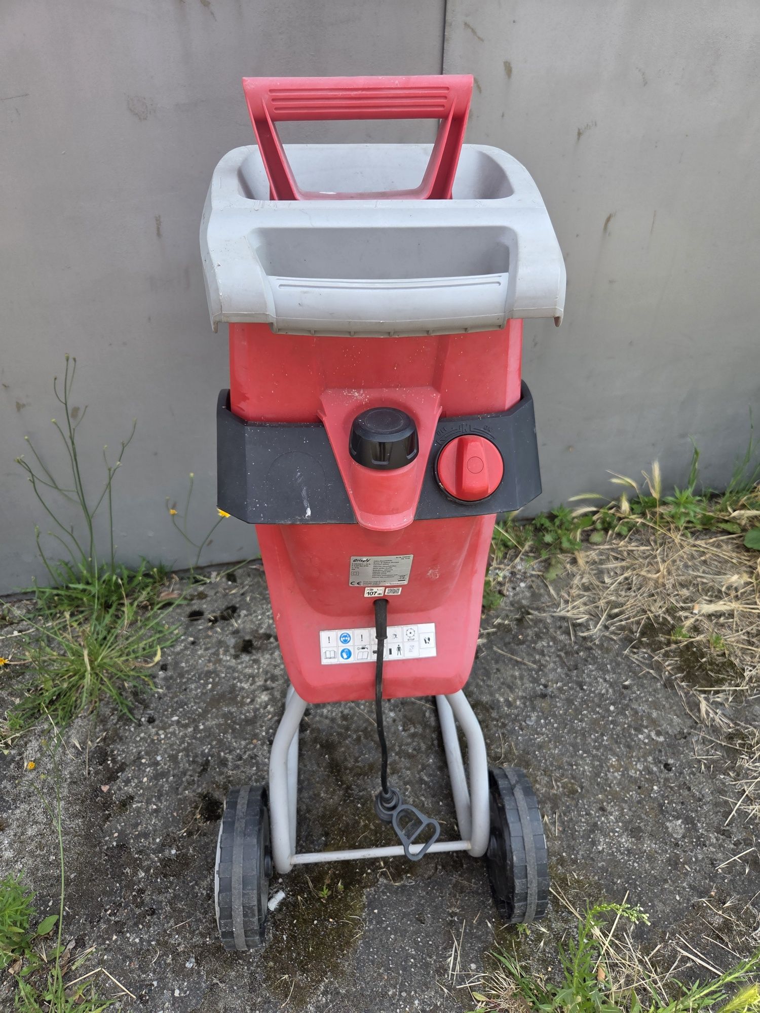 Rozdrabniacz rebak do gałęzi gryźli 2400w