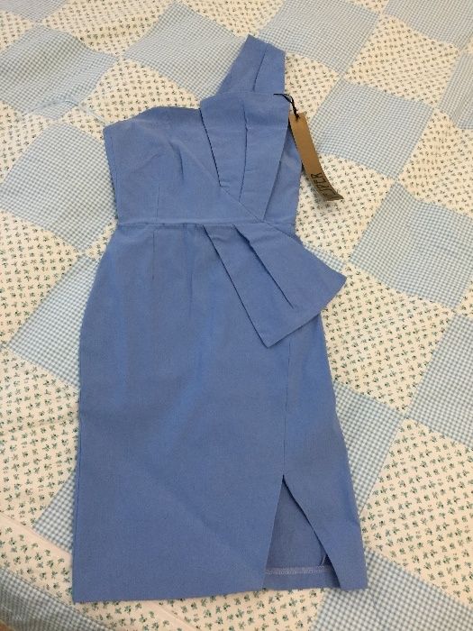 Праздничное голубое платье на одно плечо Англия бренда Vesper XS-S