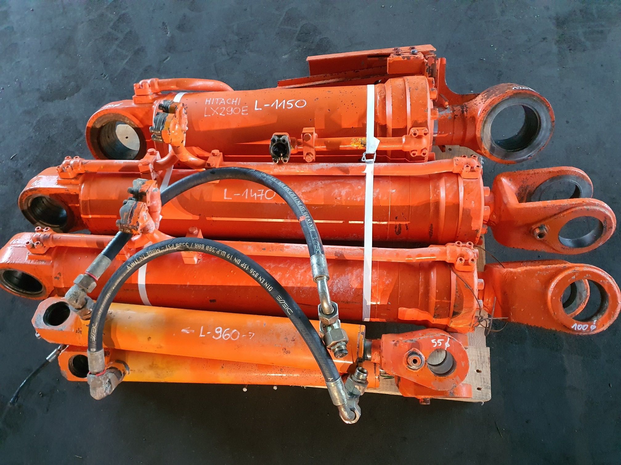 HITACHI LX 290 ładowarka kołowa komplet siłowników hydraulicznych