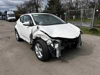 Toyota C-HR 2019 1.8 hybryda pali jeździ polski salon VAT23%
