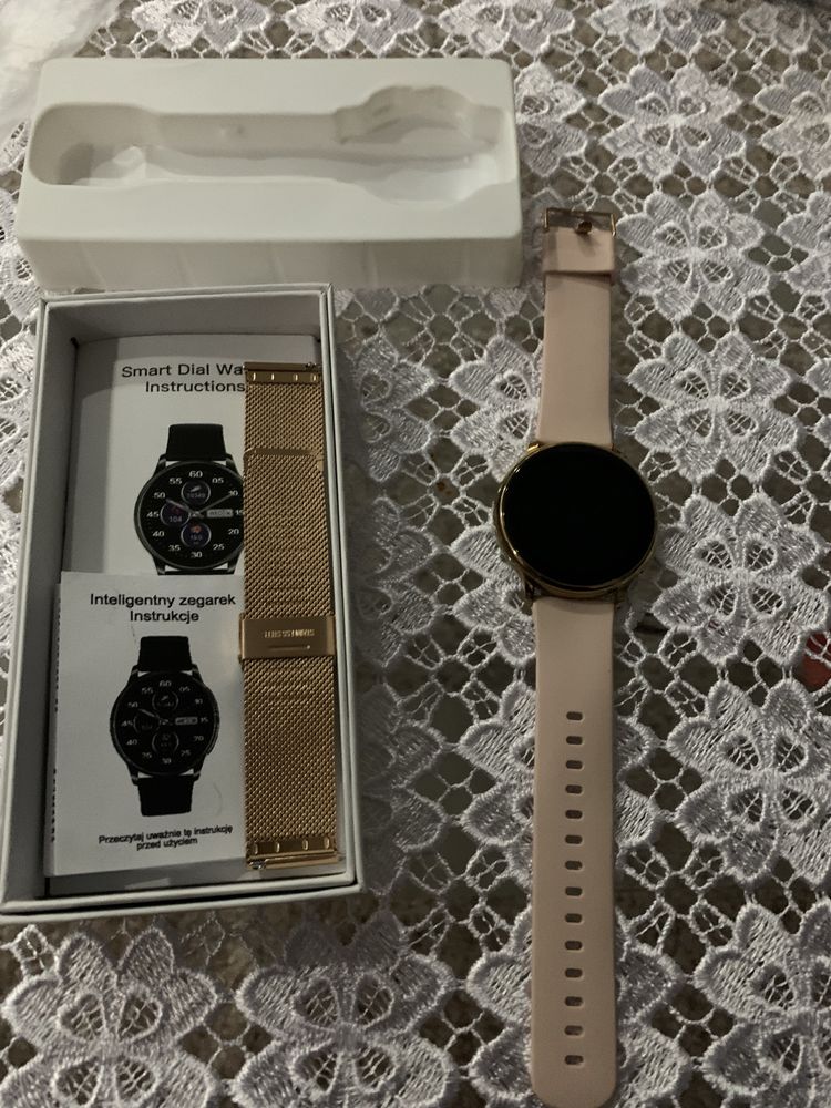 Smartwatch Y33 złoty