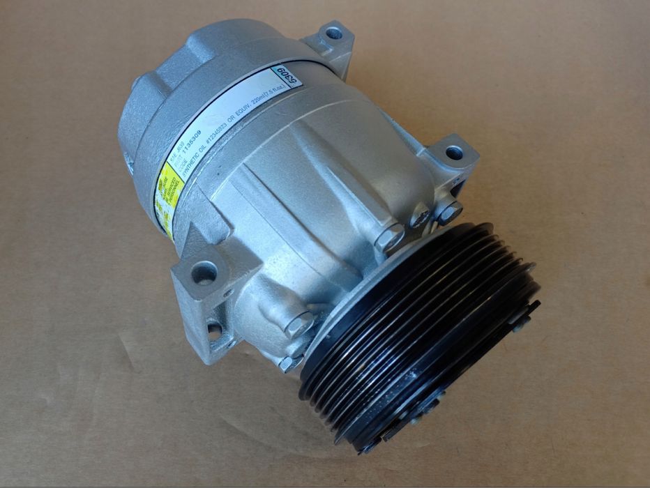 Компресор кондиціонера 1.9 2.5 2.3 Рено Трафик Мастер лагуна виваро