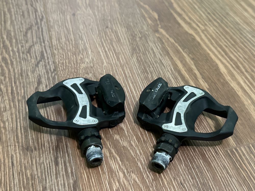 Шосейні контакти Shimano PD-R550