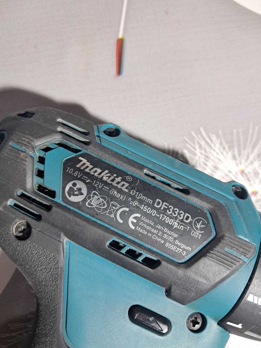 шуруповерт makita DF333D Тушка  как новый