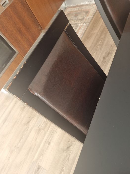 Mesa cozinha com cadeiras