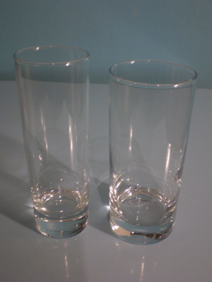 стаканы высокие, стекло, 14-15 см.