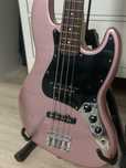 Squier Affinity Series Jazz Bass LRL (Burgundy Mist)