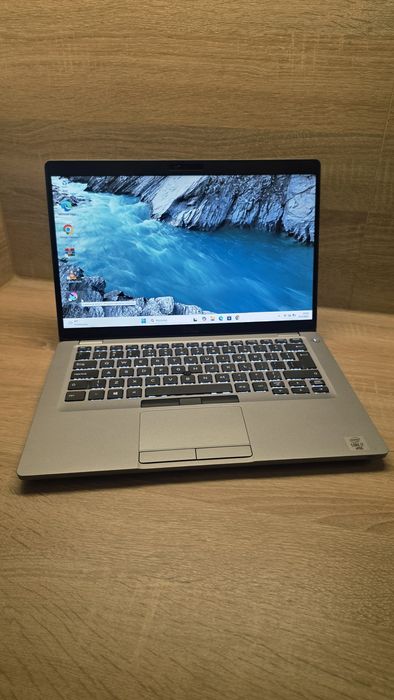 Laptop Dell Latitude i7-10610U 16GB DDR4 512GB SSD M.2 NVMe Win11Pro