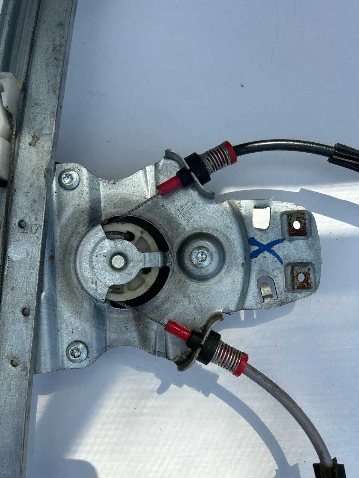 Podnośnik mechanizm szyby lewy przód Citroen C5 III X7