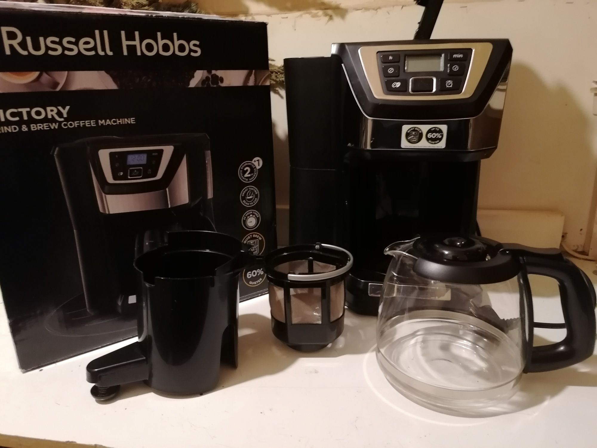 Ekspres do kawy Russell Hobbs z młynkiem