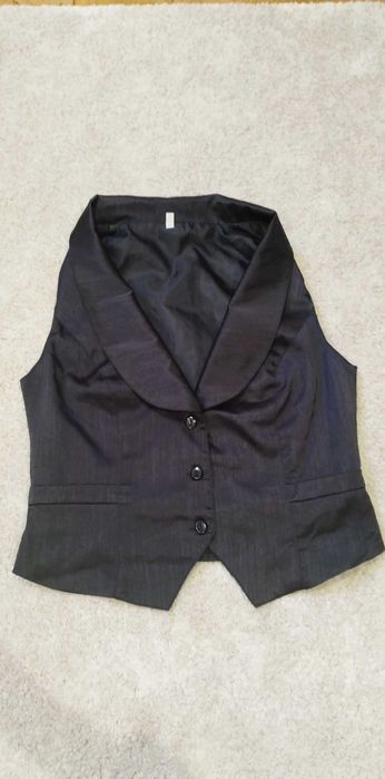 Kamizelka w rozmiarze xs