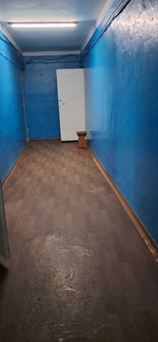 Продам 2 кімнатну квартиру у гуртожитку в Центрі Чугуєва  38 м.кв.