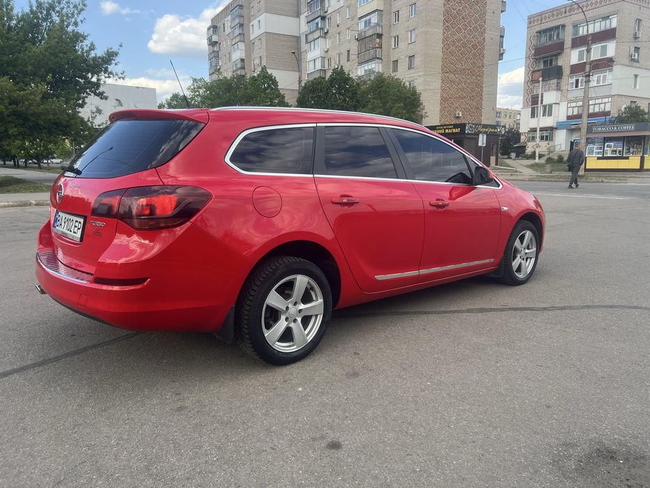 Opel astra J 2010 год 1,4 turbo ГБО