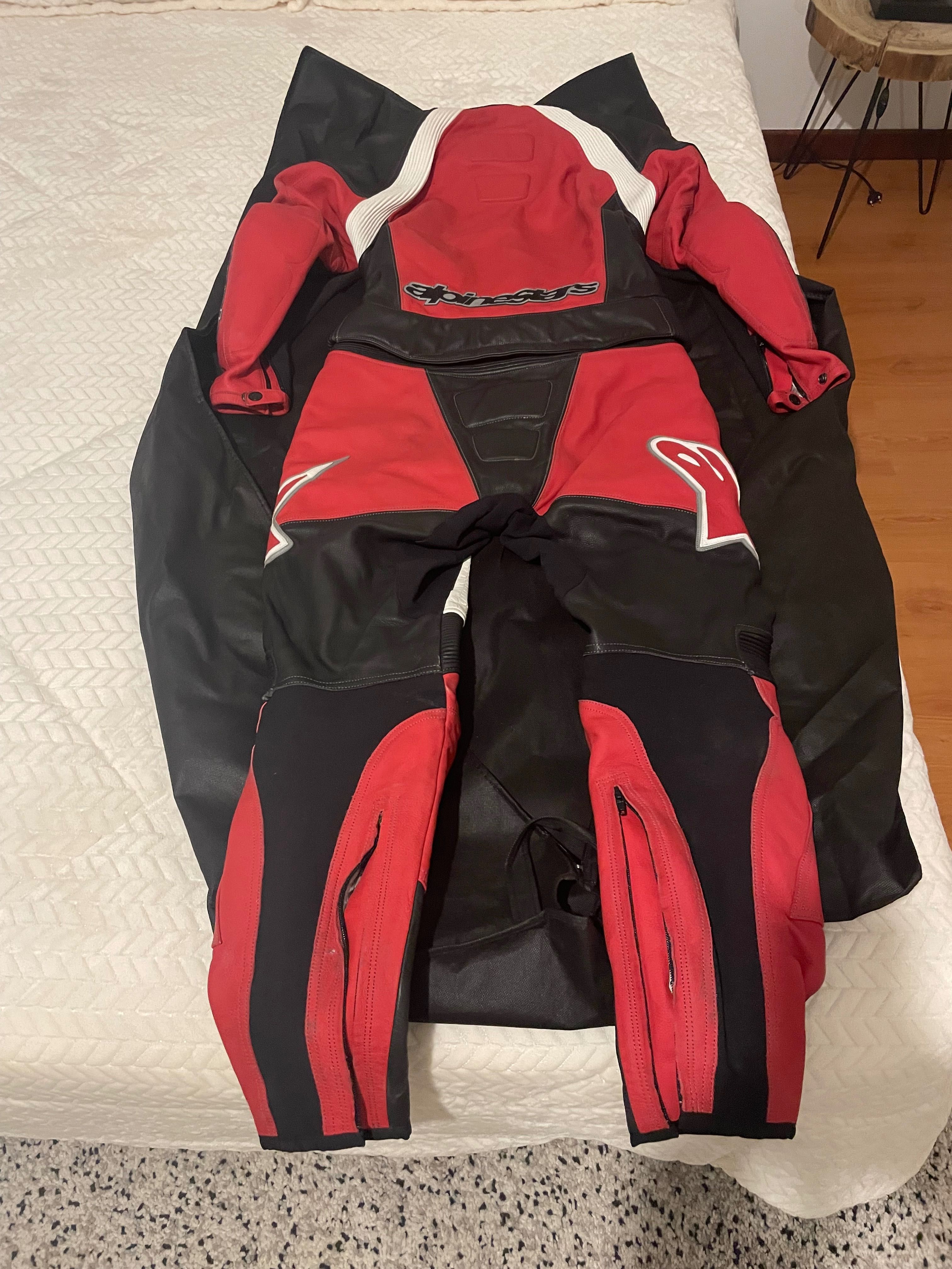 Conjunto Alpinestars (Macacão + Botas + Luvas GP Pro) – Top de Linha