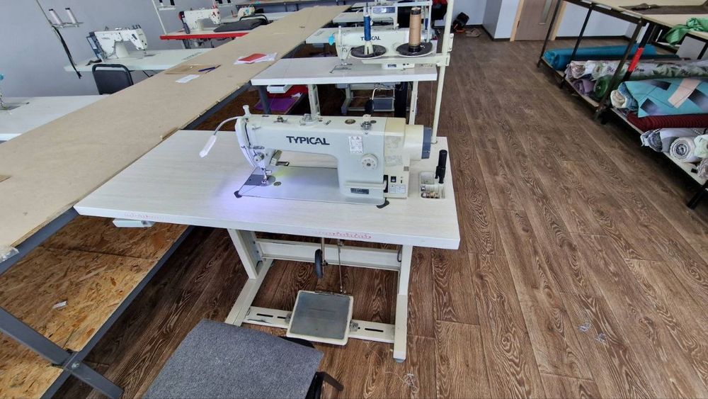 Промислові швейні машинки typical