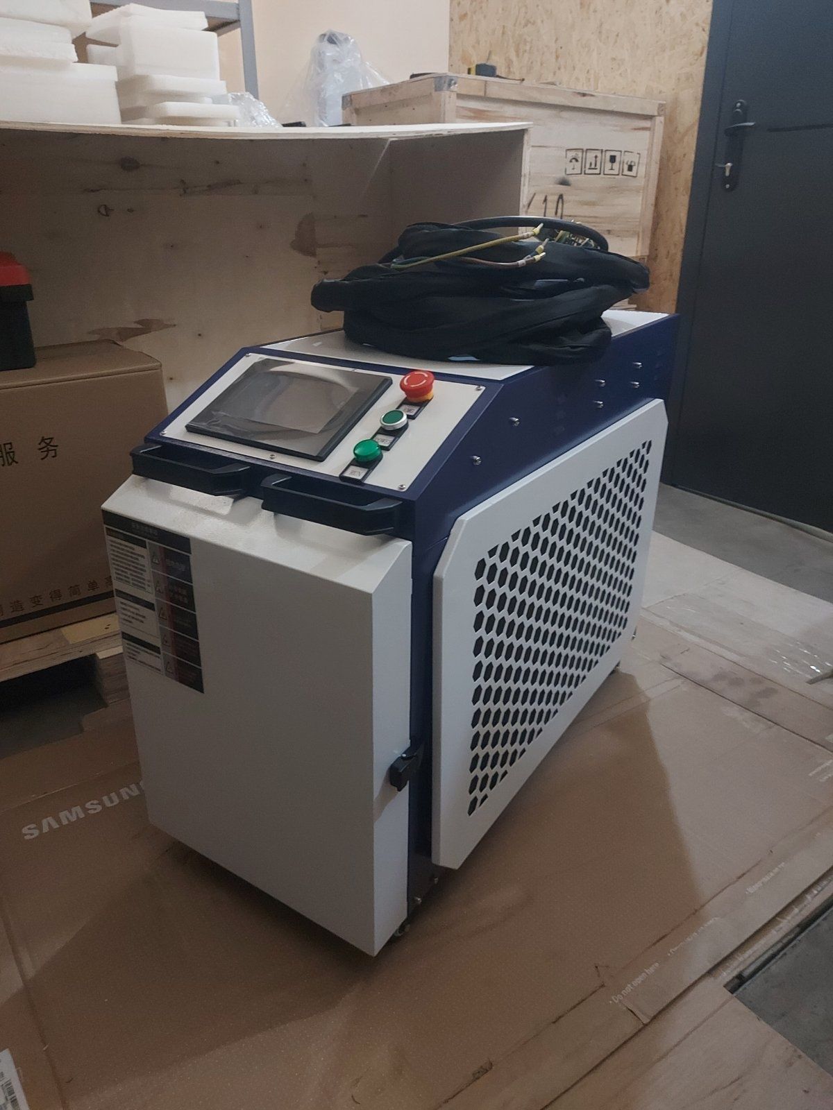 Апарат лазерної зварки RAYCUS 2000W 4 в 1